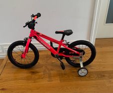 Kids bike with stabilizers