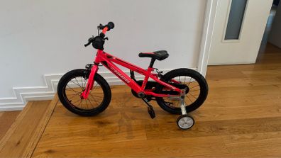 Kids bike with stabilizers