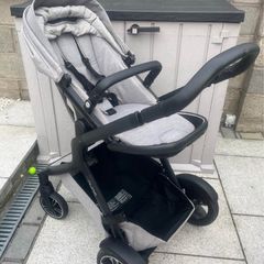 Nuna Demi Grow pushchair