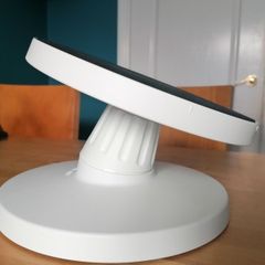 Tilting cake turntable