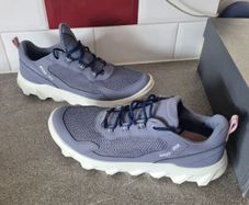 ecco trainers