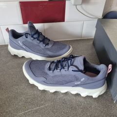 ecco trainers