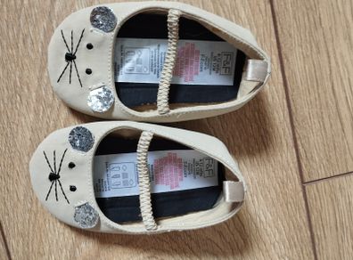 Baby shoes