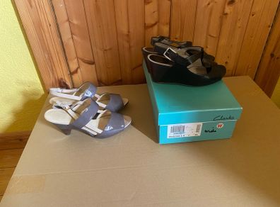 2 pairs of Clark's (wide fit) Sandals