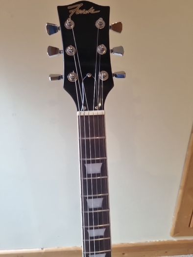 Les Paul Style Electric Guitar
