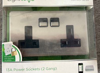 LightWave RF 2 Gang Socket (wireless control)