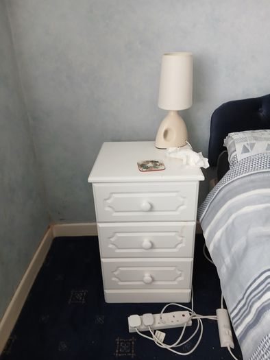 Bedside lockers