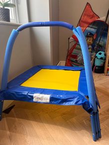 Indoor trampoline