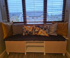 Window Storage Bench / Alcove Bench / TV Unit - With removable cushion - Excellent Condition
