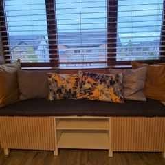 Window Storage Bench / Alcove Bench / TV Unit - With removable cushion - Excellent Condition