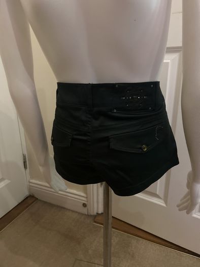 Dark green shorts from bershka