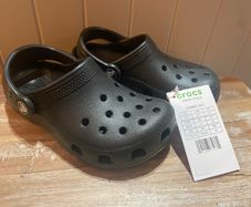 Crocs Classic clogs classic sandals black unisex J11 new