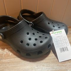 Crocs Classic clogs classic sandals black unisex J11 new