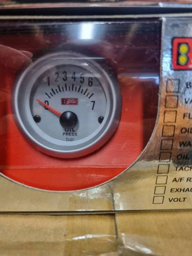 Gauges and asscessories