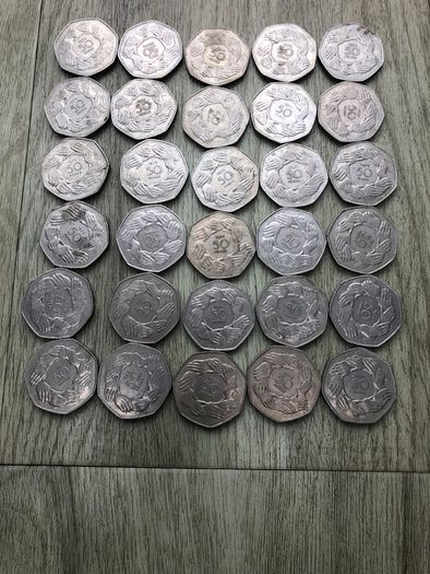 Coins - 1973 Circle of Hands 50p coins (30)