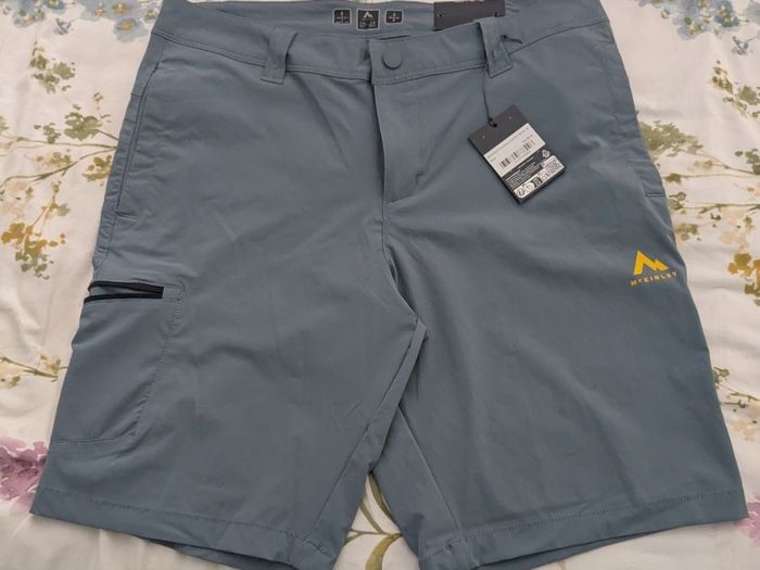 McKinley Cameron III Mens Bermuda Shorts Size Medium