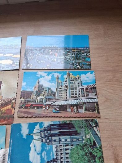 33 x USA And Canadian Mid Century Postcards