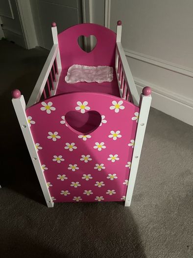 Dolls cot