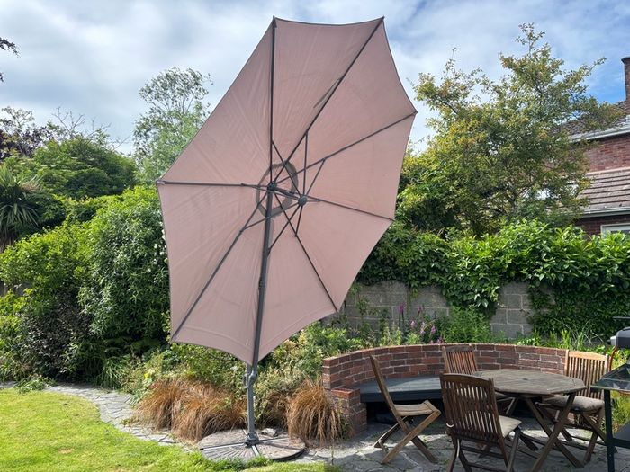 Rathwood garden umbrella