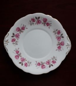 PLATE - 'Imperial Rose' - Bone China