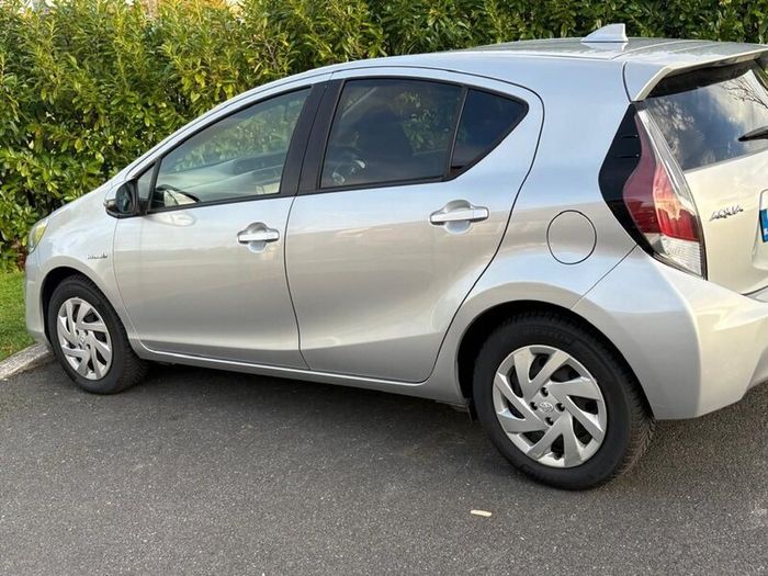 2015 Toyota Aqua S 1.5 Hybrid Automatic | LOW KM