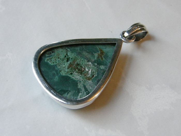 Large Modern Sterling Silver Malachite Teardrop Pendant 925 Hallmarked Birmingham 23.4g