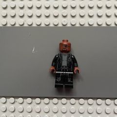 lego super heroes sh0585 Nick Fury - Gray Sweater and Black Trench Coat minifigure, Shirt Tail