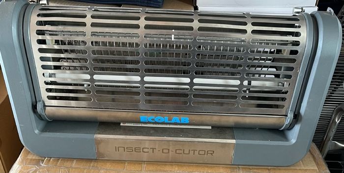 Insecticutor