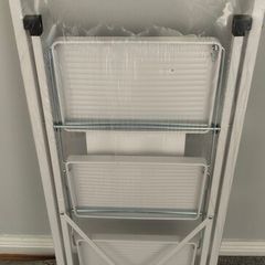 Brand New 3-Tread Steel Step Ladder