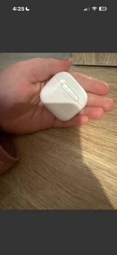 AirPod 4s
