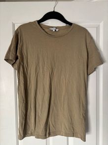 Boii Studio khaki beige tshirt size L