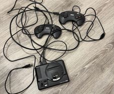 sega mega drive x 2 controllers