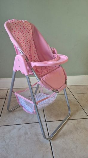 Dolls highchair