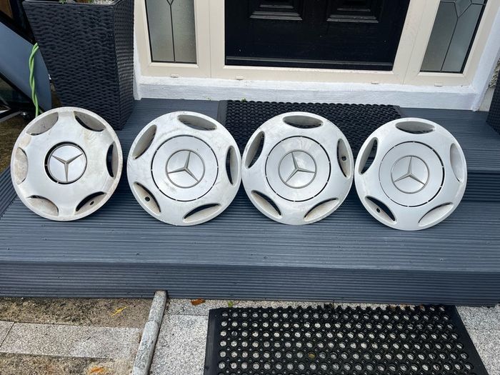 190E Mercedes hubcaps. Came from a 1991 190E.