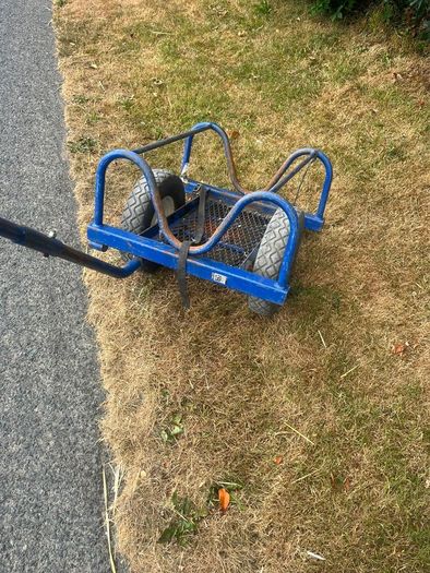 heavy-duty pipe and carpet trolley
