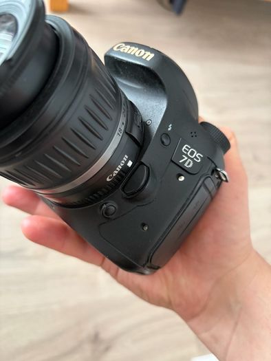 Canon Eos D7