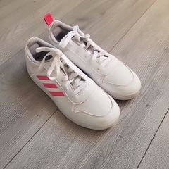 Girls trainer