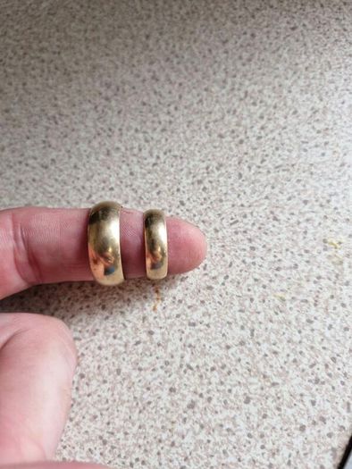 9ct gold wedding bands