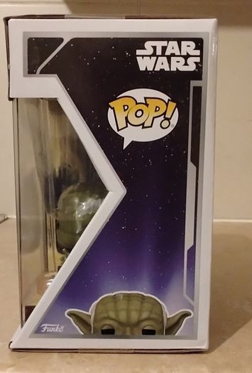 Funko Pop Culture! Star Wars Yoda in his Hut