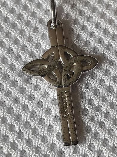 Solvar Cross pendant