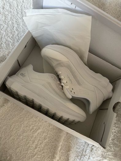 Alo runner trainers