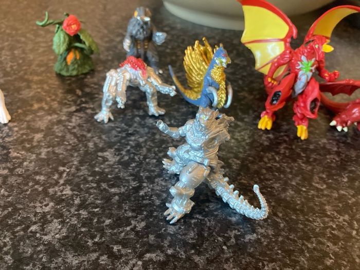 Small toys Godzilla/gigan/ king gidhora and others