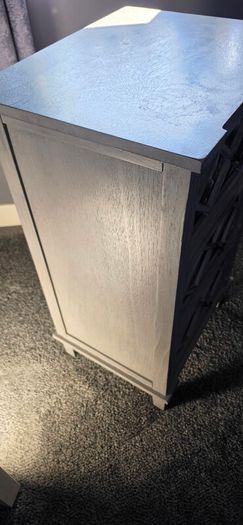 bedside lockers x2