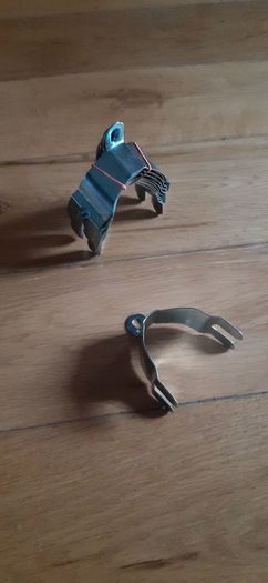 10x New Chrome Mudguard Clips