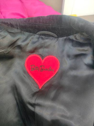 Betty Barclay vintage black velvet blazer