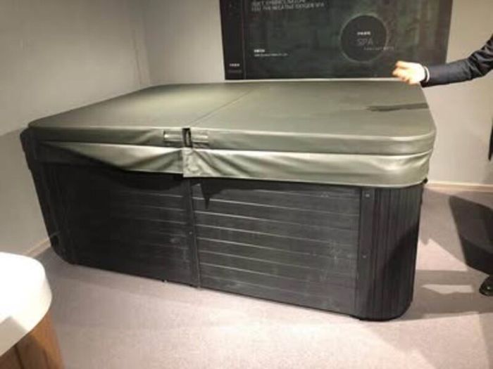 Hot tub