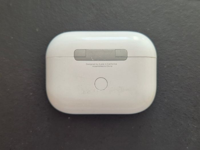 Apple Airpods Pro 2 - Case & Right ONLY