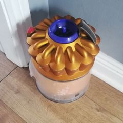 Dyson DC39 vacuum cleaner cyclone assembly and dust bin