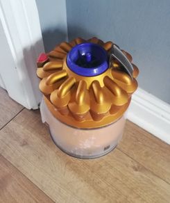 Dyson DC39 vacuum cleaner cyclone assembly and dust bin