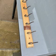 6 hanger wall hanger